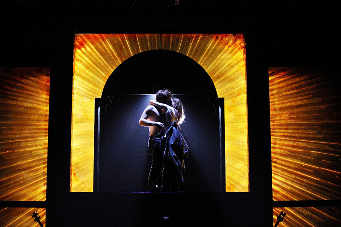 RSC's Romeo and Juliet at the Courtyard theatre 2010. Photo: Ellie Kurtz