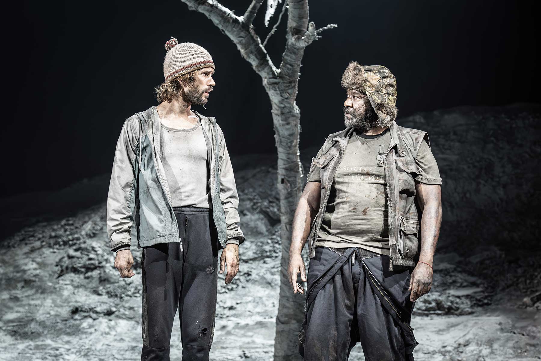 Waiting for Godot Lucian Msamati and Ben Whishaw Photo Marc Brenner